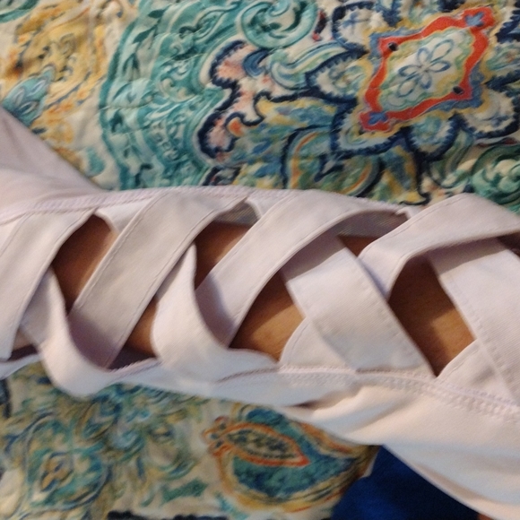 Super cute adorable women's yoga leggings with some cute details - Picture 5 of 8